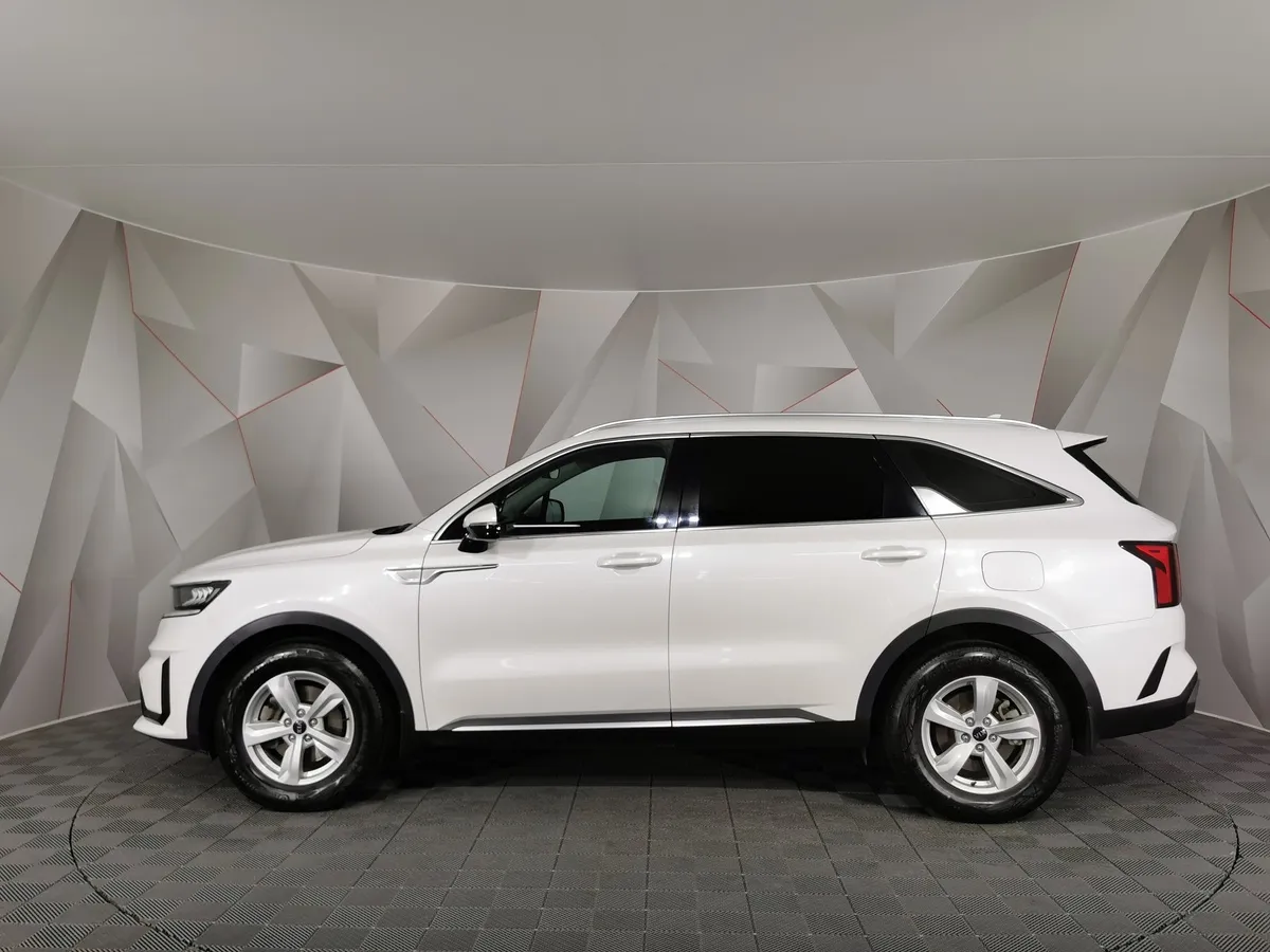 Kia Sorento 2.5 MPI 4WD AT (180 л.с.) Comfort Белый в АВИЛОН. Слайд №4