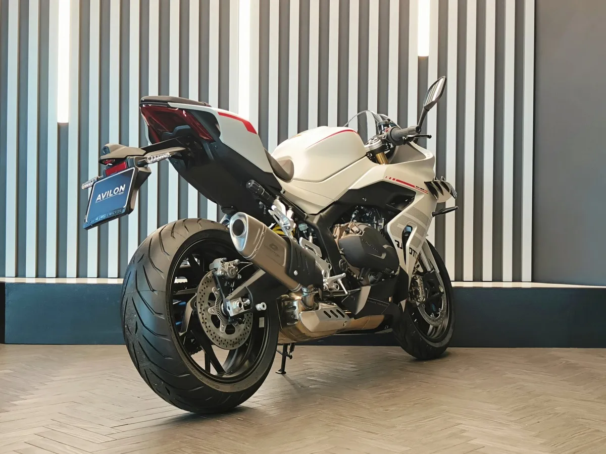 АВИЛОН - QJMOTOR SRK 800 RR 778 см³ (95 л.с.) 778 Белый - slide 10256652