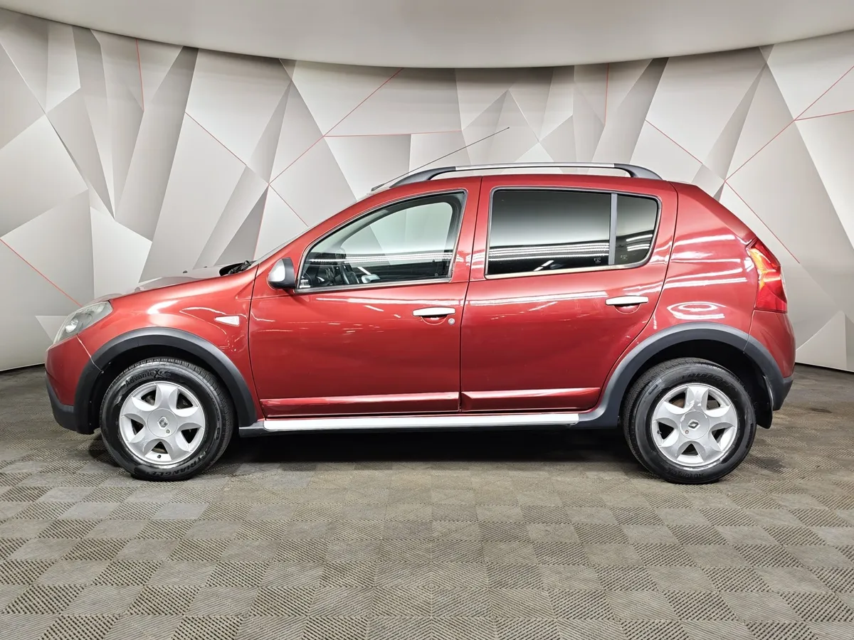 Renault Sandero 1.6 AT (103 л.с.) Stepway Красный в АВИЛОН. Слайд №5