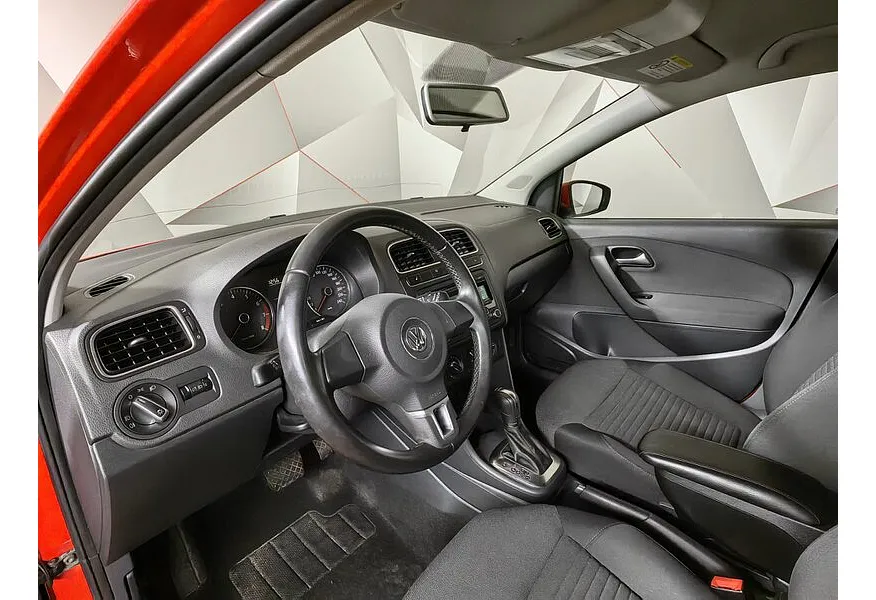 Volkswagen Polo 1.4 DSG (85 л.с.) Comfortline Красный в АВИЛОН. Слайд №18