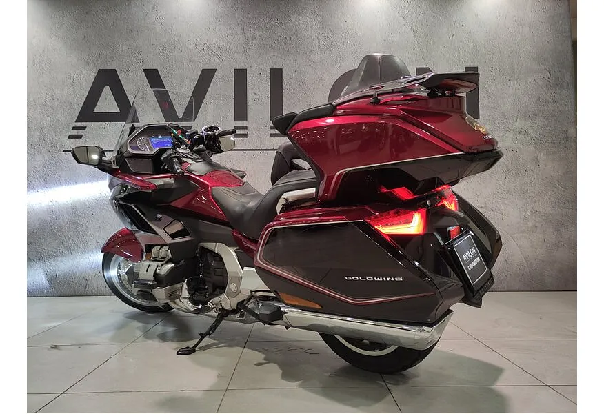 Honda GL1800 1833 см³ (126 л.с.) 1833 Красный в АВИЛОН. Слайд №4