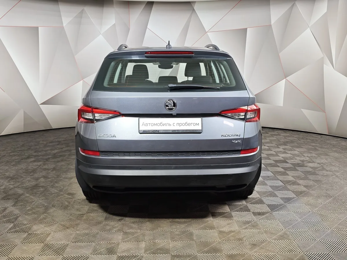 Skoda Kodiaq 2.0 TSI DSG 4X4 (180 л.с.) Серый в АВИЛОН. Слайд №8