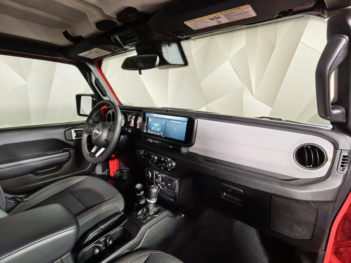 Jeep Wrangler 2.0 AT AWD (272 л.с.) Sport Красный в АВИЛОН. Слайд №13