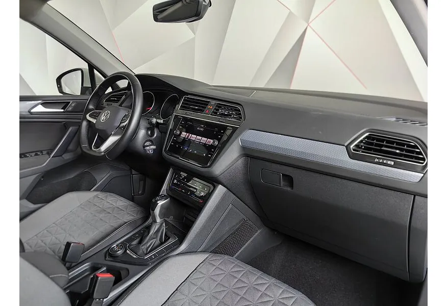 Volkswagen Tiguan 2.0 TSI 4Motion AT (180 л.с.) Status Белый в АВИЛОН. Слайд №13