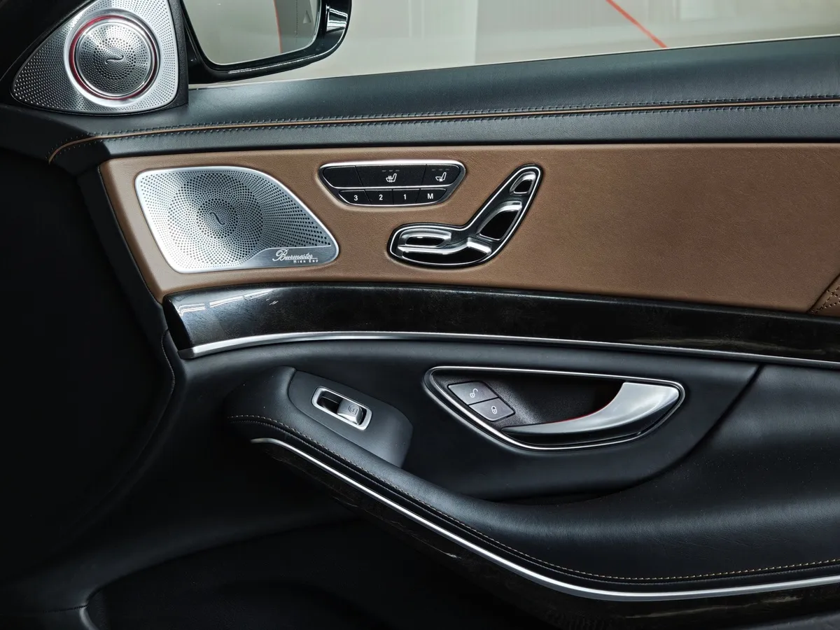 Mercedes-Benz S-Класс S 63 AMG 4Matic Speedshift Plus 7G-Tronic длинная база (585 л.с.) Черный в АВИЛОН. Слайд №27