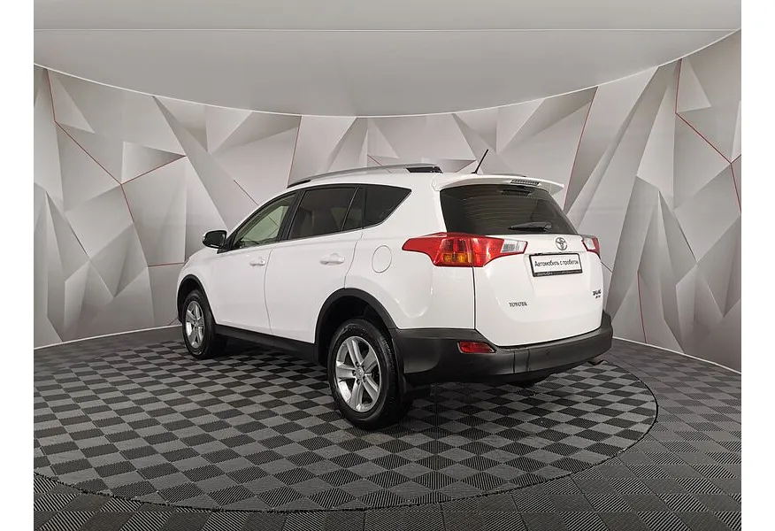 Toyota RAV4 2.0 MT AWD (146 л.с.) Белый в АВИЛОН. Слайд №4