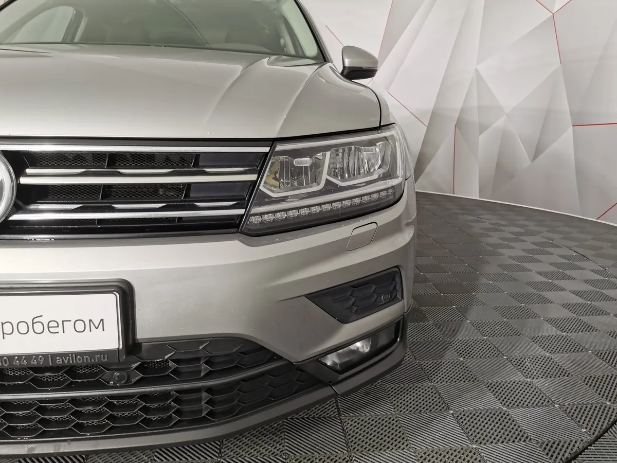 Volkswagen Tiguan 1.4 TSI BlueMotion MT (125 л.с.) Comfortline Серебристый в АВИЛОН. Слайд №10
