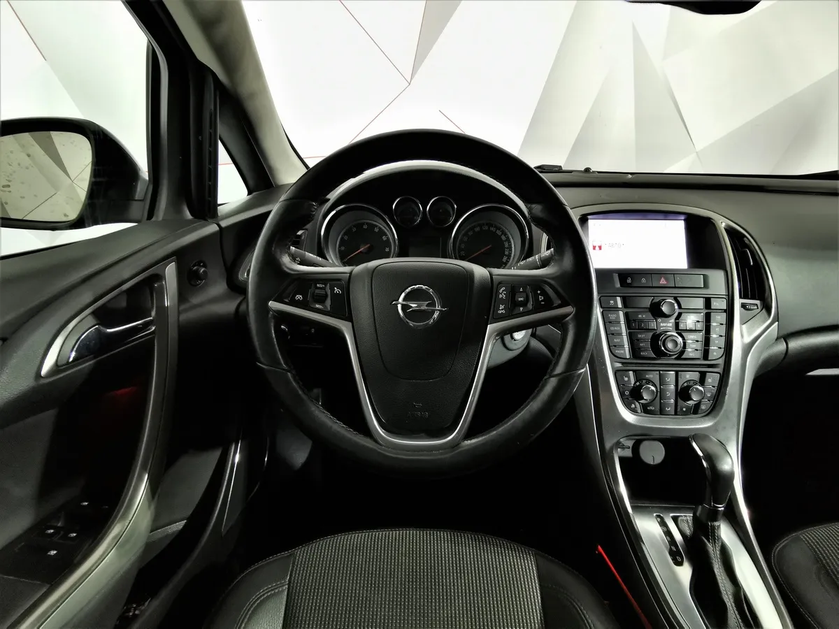 Opel Astra 1.6 AT (115 л.с.) Черный в АВИЛОН. Слайд №18