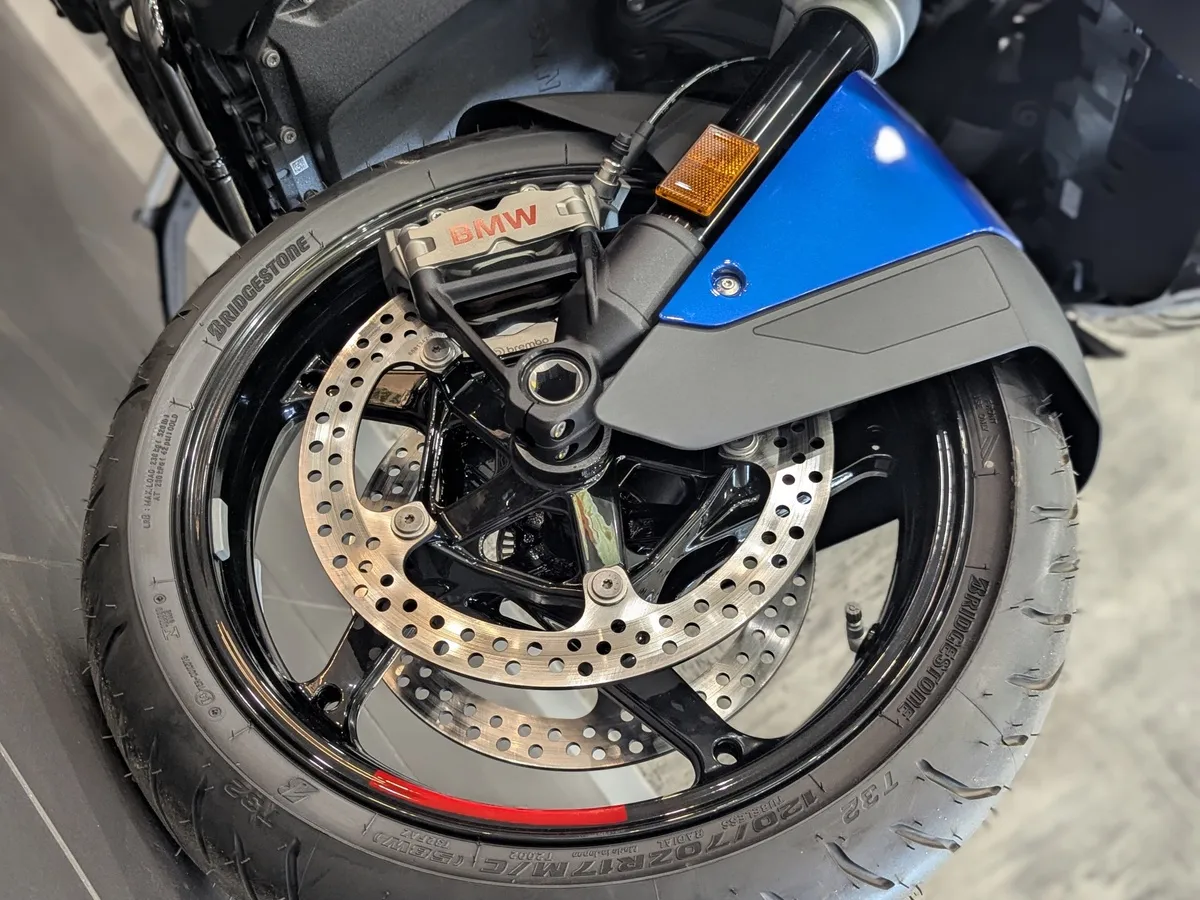 BMW Motorrad R 1300 RT 1300 см³ (145 л.с.) (145) 1300 Синий в АВИЛОН. Слайд №5