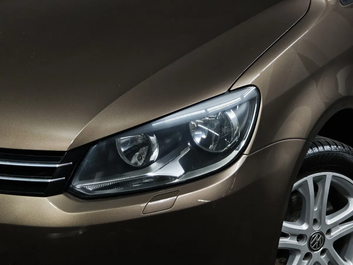 Volkswagen Touran 1.4 TSI MT (140 л.с.) Highline Коричневый в АВИЛОН. Слайд №10