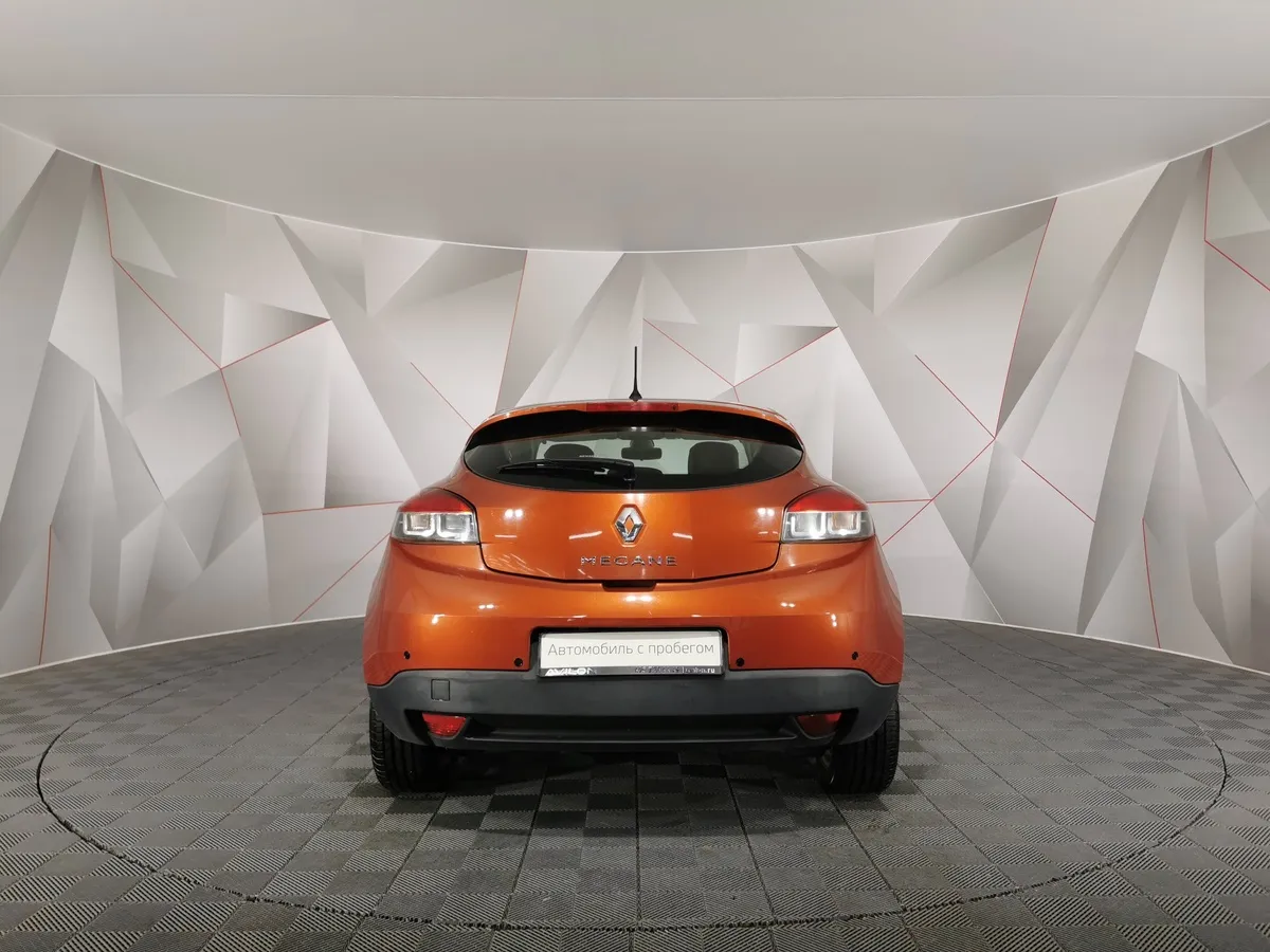 Renault Megane 2.0 CVT (138 л.с.) Оранжевый в АВИЛОН. Слайд №8