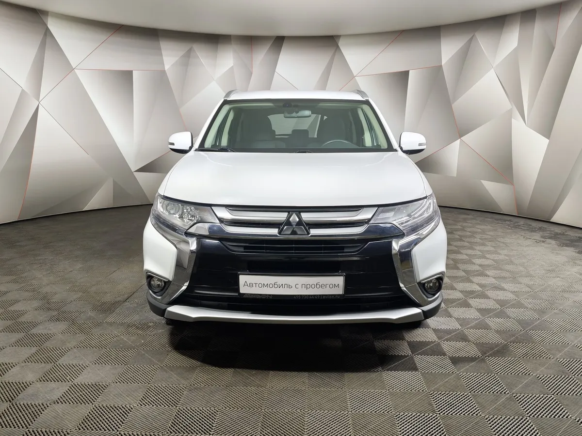 Mitsubishi Outlander 2.0 CVT (146 л.с.) Invite Белый в АВИЛОН. Слайд №7