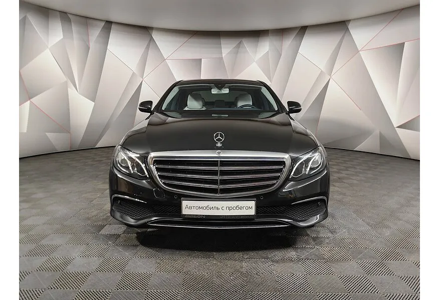 Mercedes-Benz E-Класс E 200 4MATIC 9G-TRONIC (184 л.с.) Exclusive Черный в АВИЛОН. Слайд №7