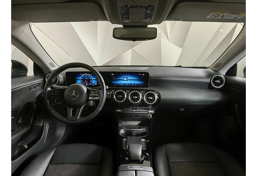 Mercedes-Benz CLA 200 7-G DCT (150 л.с.) Синий в АВИЛОН. Слайд №14