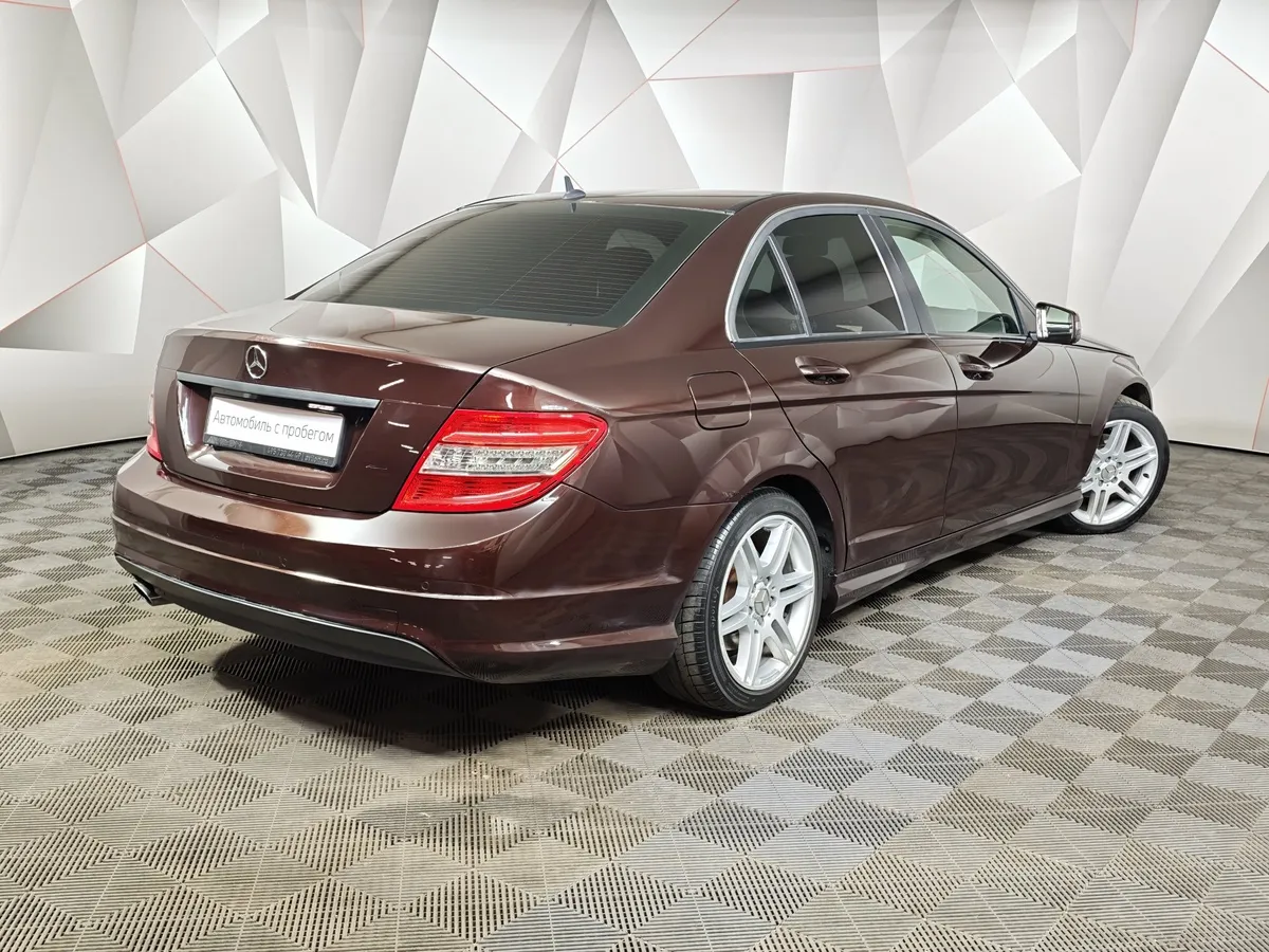 Mercedes-Benz C-Класс C 180 CGI BlueEFFICIENCY AT (156 л.с.) Коричневый в АВИЛОН. Слайд №2