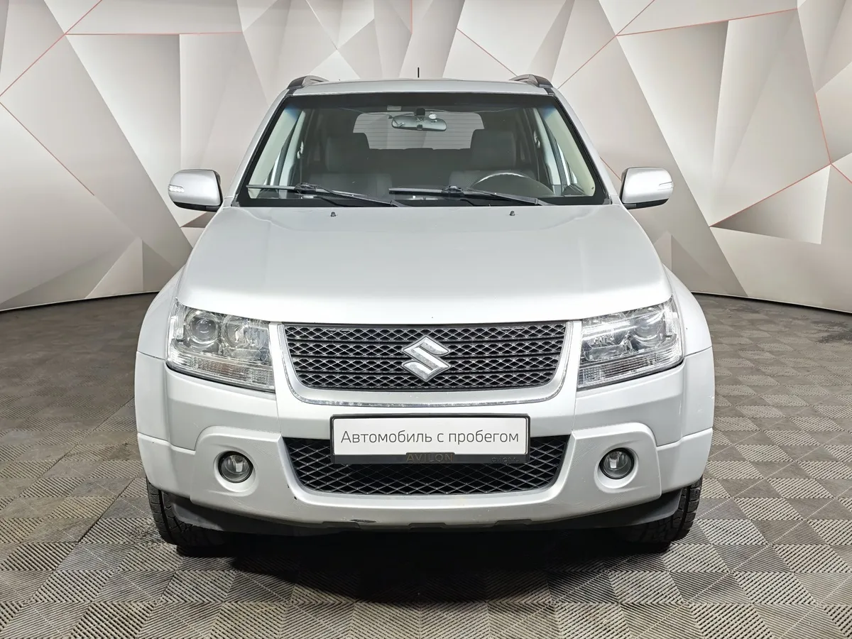 Suzuki Grand Vitara 2.0 AT (140 л.с.) Серебристый в АВИЛОН. Слайд №7