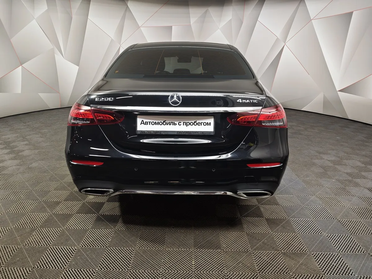 Mercedes-Benz E-Класс E 200 4MATIC 9G-TRONIC (197 л.с.) Sport Черный в АВИЛОН. Слайд №8