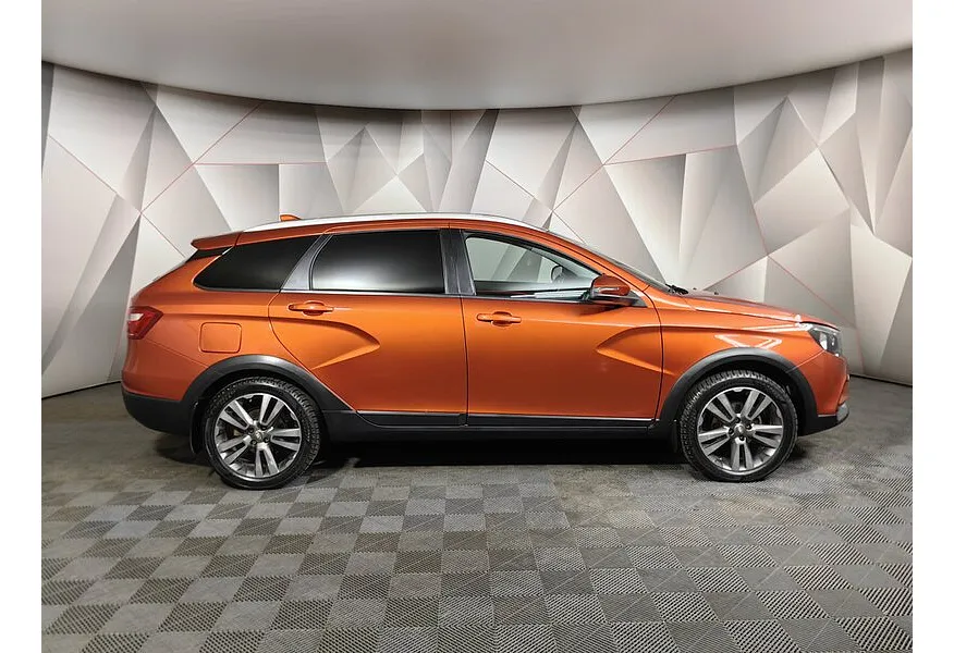 ВАЗ (Lada) Vesta 1.6 CVT (113 л.с.) Оранжевый в АВИЛОН. Слайд №6