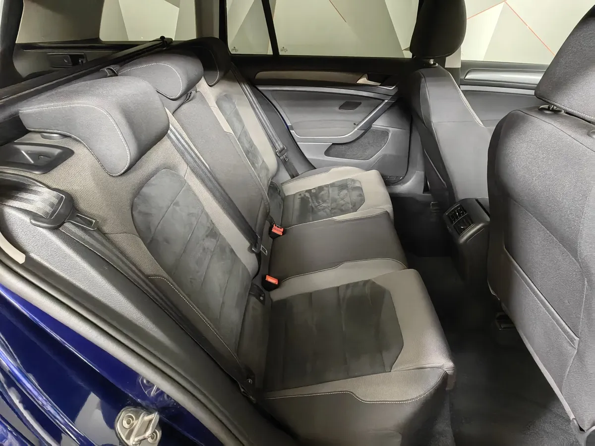 Volkswagen Golf E AT (115 л.с.) Синий в АВИЛОН. Слайд №16