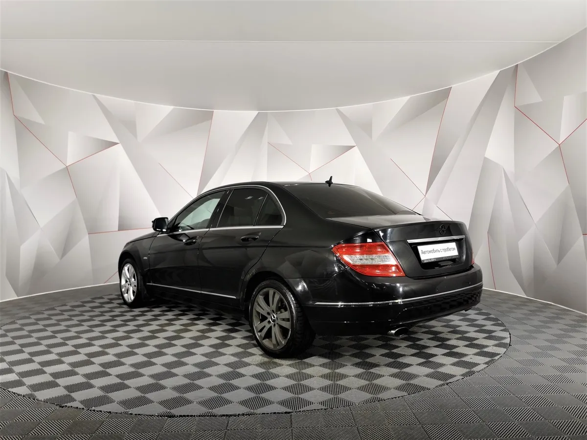 Mercedes-Benz C-Класс C 180 7G-Tronic Plus (156 л.с.) Черный в АВИЛОН. Слайд №4