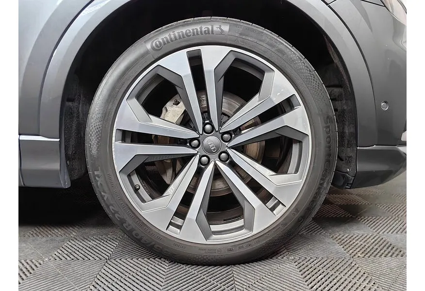 Audi Q8 45 TDI Tiptronic quattro (249 л.с.) Серый в АВИЛОН. Слайд №16