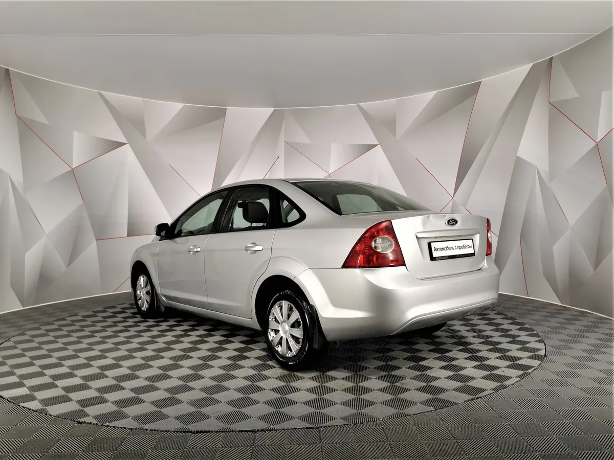 Ford Focus 1.6 AT (101 л.с.) Trend Серебристый в АВИЛОН. Слайд №4