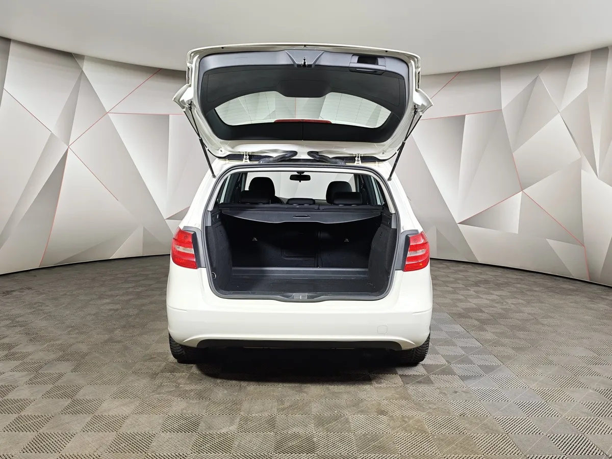 Mercedes-Benz B-Класс B 180 7G-DCT (122 л.с.) Белый в АВИЛОН. Слайд №12