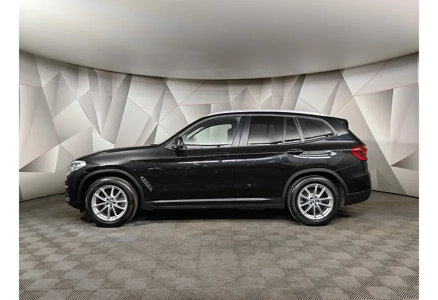 BMW X3 xDrive20i AT (184 л.с.) Черный в АВИЛОН. Слайд №5