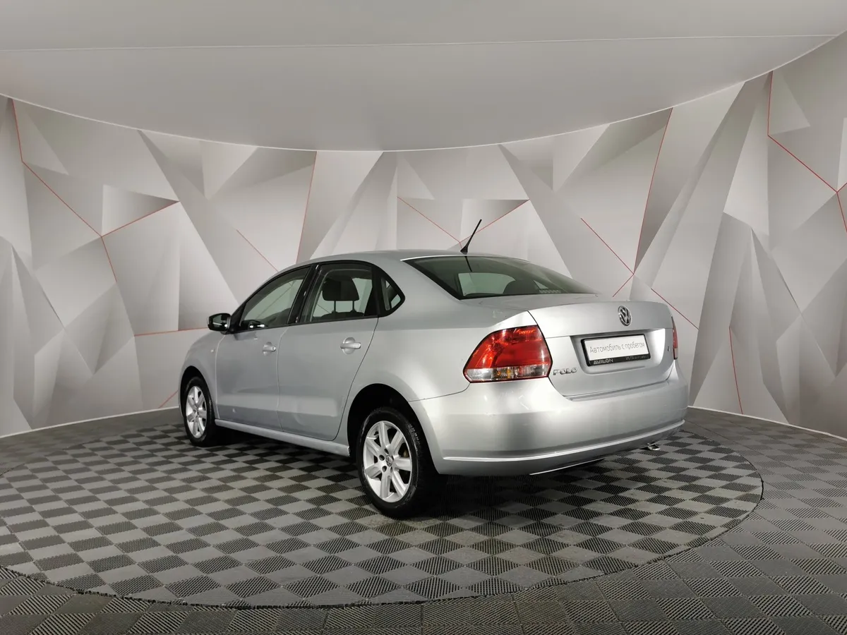 Volkswagen Polo 1.6 Tiptronic (105 л.с.) Comfortline Серебристый в АВИЛОН. Слайд №4