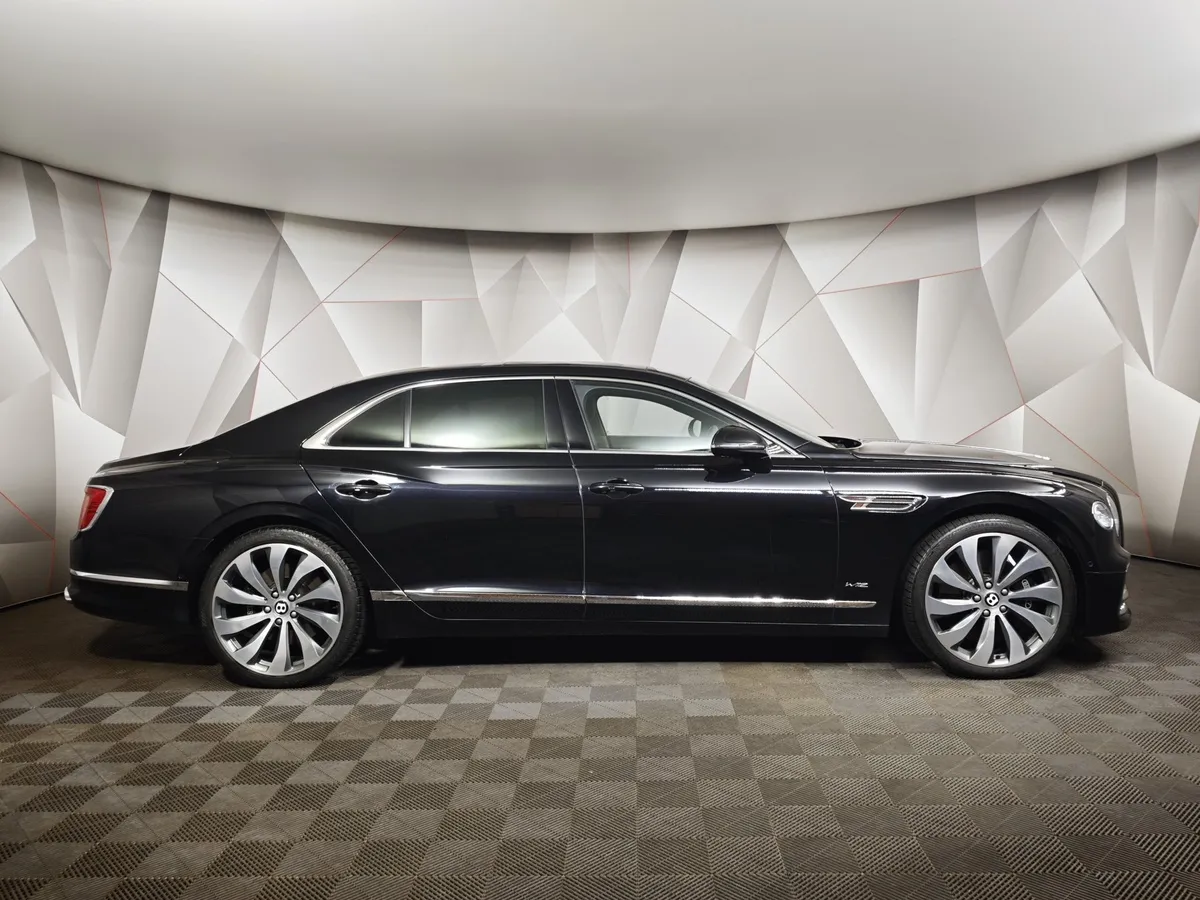 Bentley Flying Spur 6.0 W12 AWD AT (635 л.с.) Черный в АВИЛОН. Слайд №6