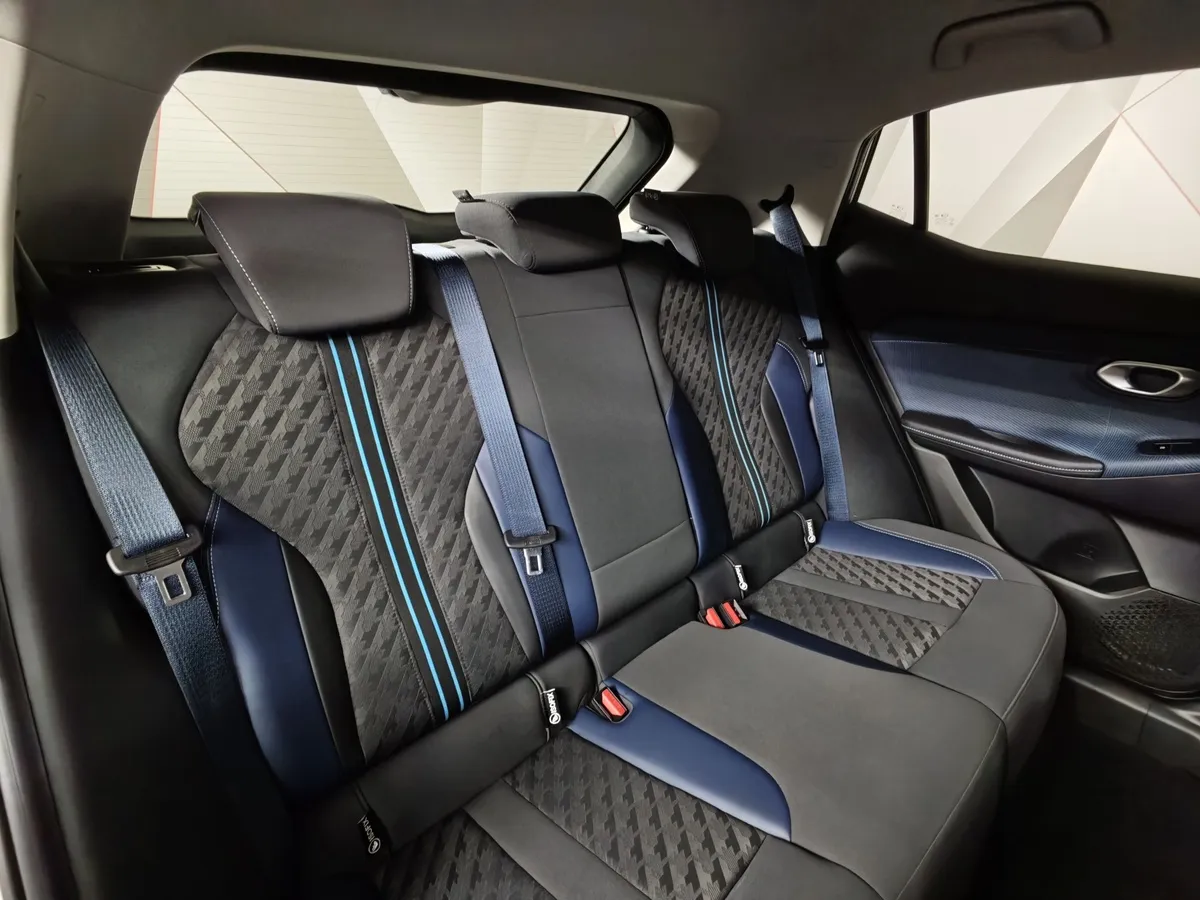 GAC GS3 1.5TG 7WDCT (170 л.с.) GL Серый в АВИЛОН. Слайд №17