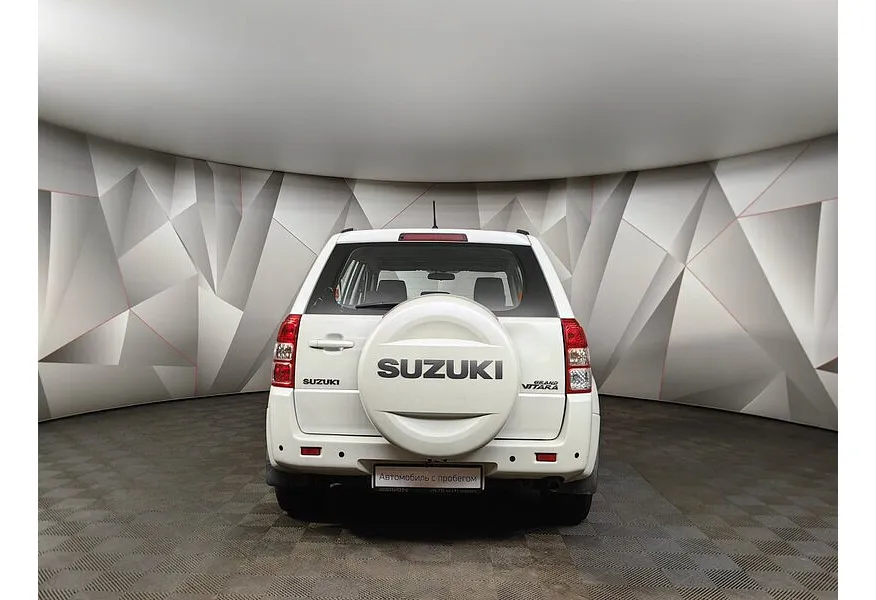 Suzuki Grand Vitara 2.0 AT (140 л.с.) Белый в АВИЛОН. Слайд №6