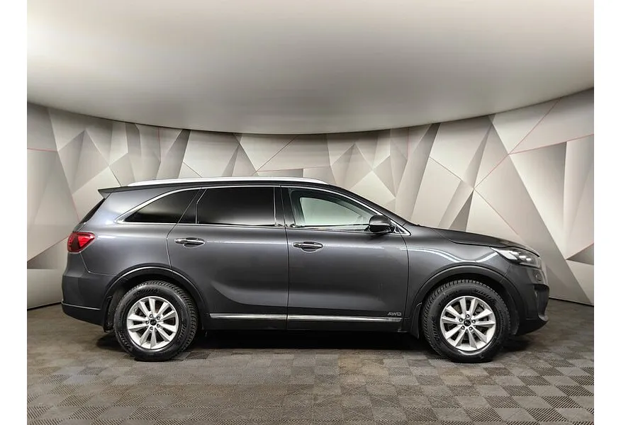 Kia Sorento 2.2 CRDi AT AWD (200 л.с.) Luxe Серый в АВИЛОН. Слайд №6