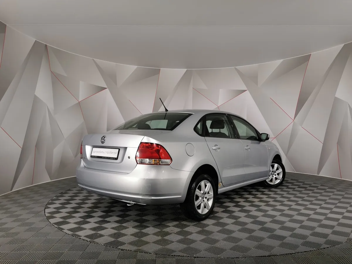 Volkswagen Polo 1.6 Tiptronic (105 л.с.) Comfortline Серебристый в АВИЛОН. Слайд №2