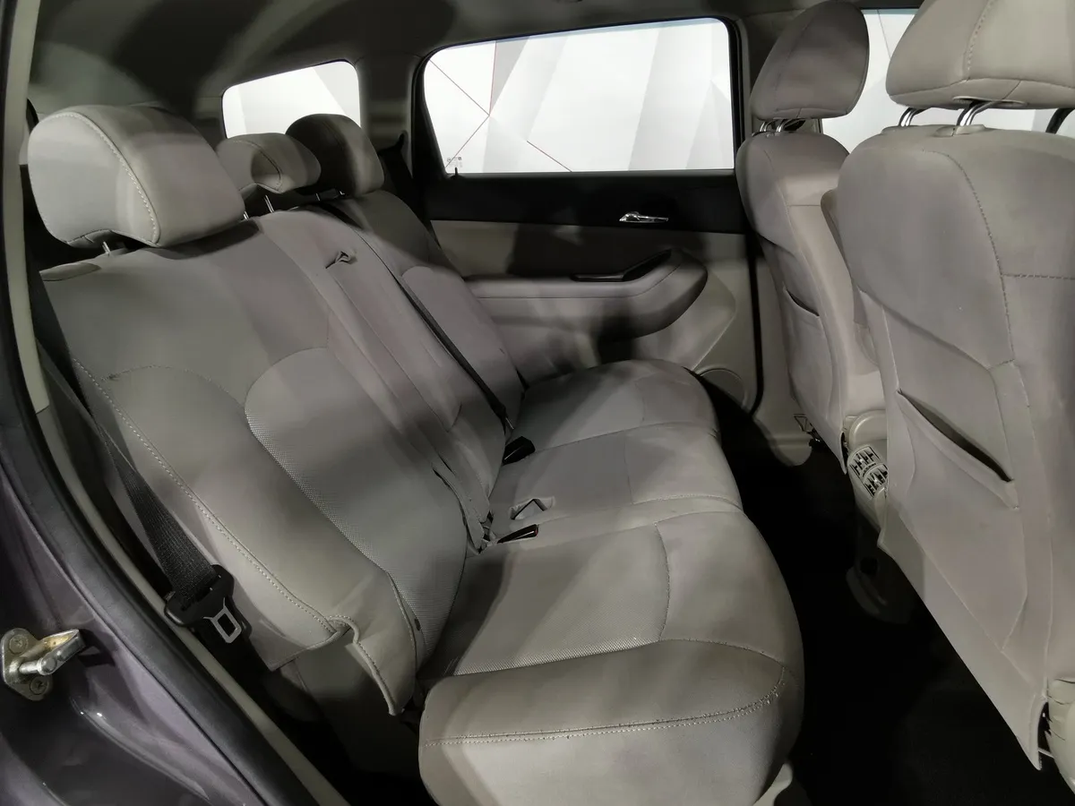 Chevrolet Orlando 1.8 AT (141 л.с.) Серый в АВИЛОН. Слайд №15