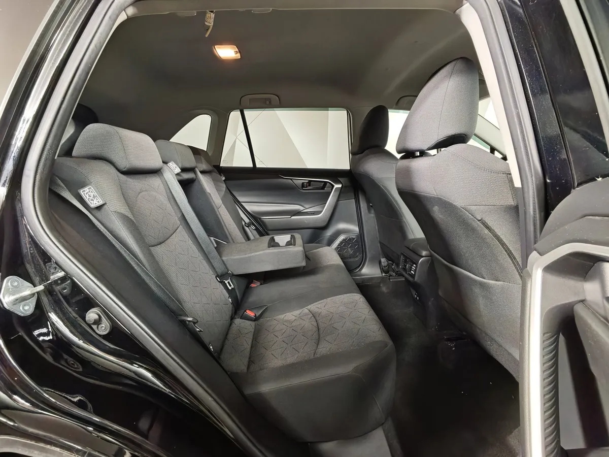 Toyota RAV4 2.0i MT (149 л.с.) Черный в АВИЛОН. Слайд №15