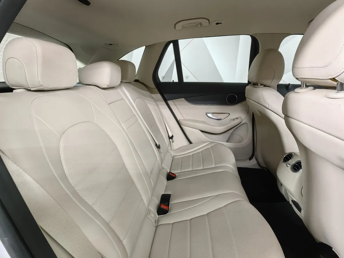 Mercedes-Benz GLC 250 9G-TRONIC 4MATIC (211 л.с.) Premium Белый в АВИЛОН. Слайд №16