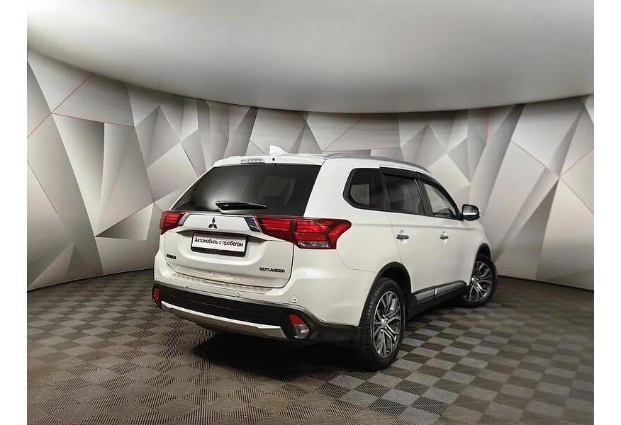 Mitsubishi Outlander 2.4 CVT 4WD (167 л.с.) Белый в АВИЛОН. Слайд №8