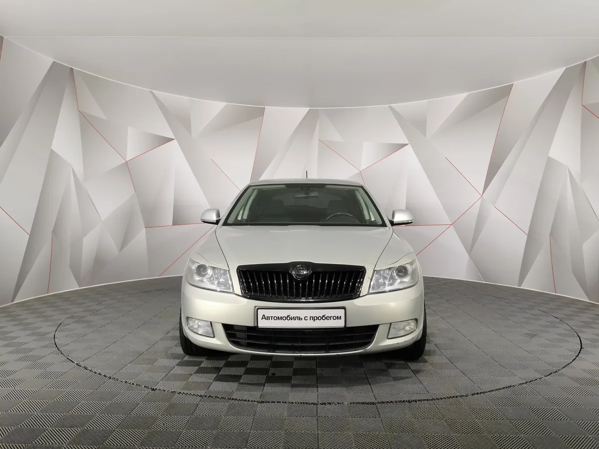 Skoda Octavia 1.8 TSI MT (152 л.с.) Ambition (CKD) Серебристый в АВИЛОН. Слайд №7