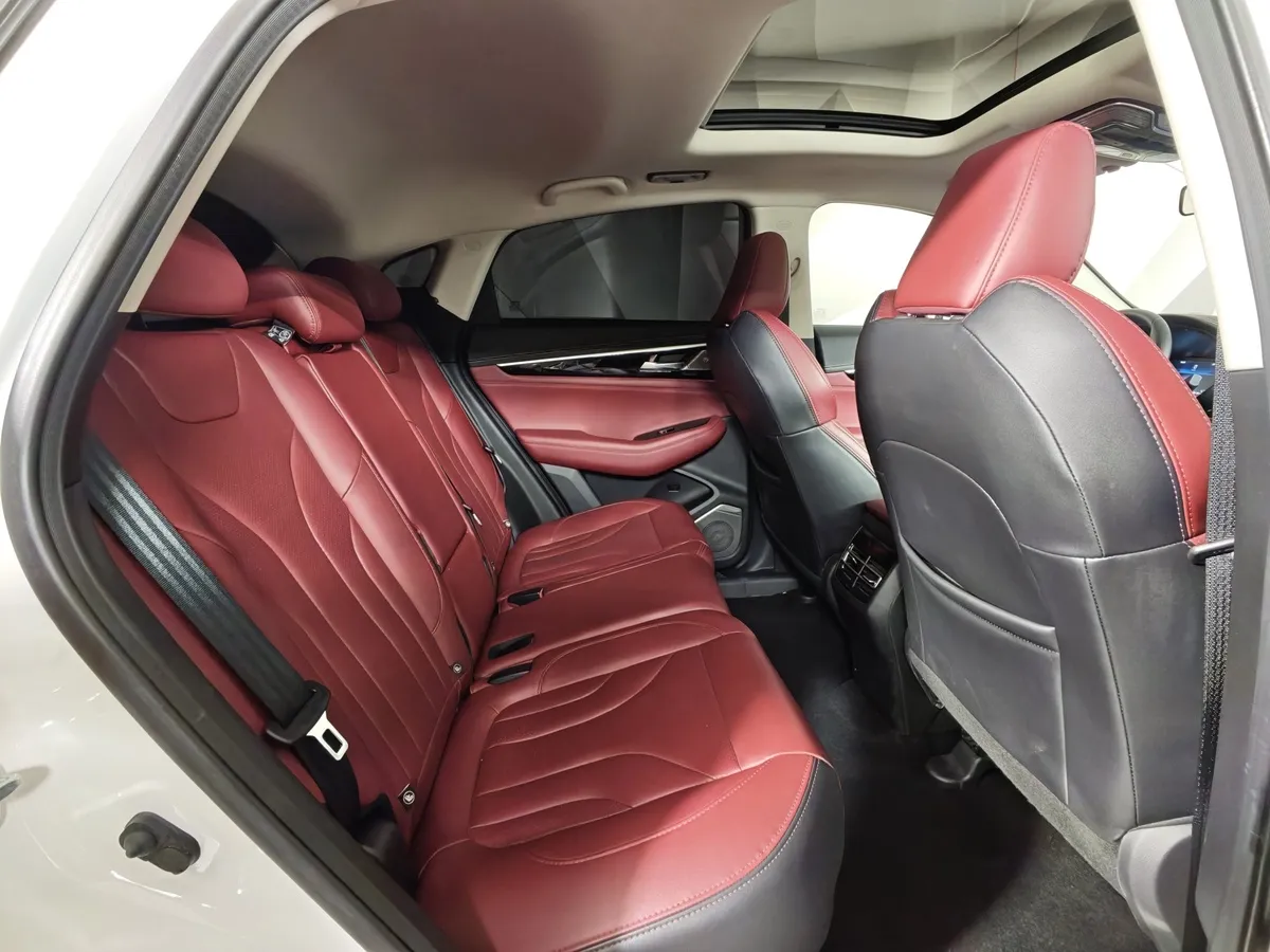 Changan CS85 2.0 AT 2WD (233 л.с.) Серый в АВИЛОН. Слайд №15