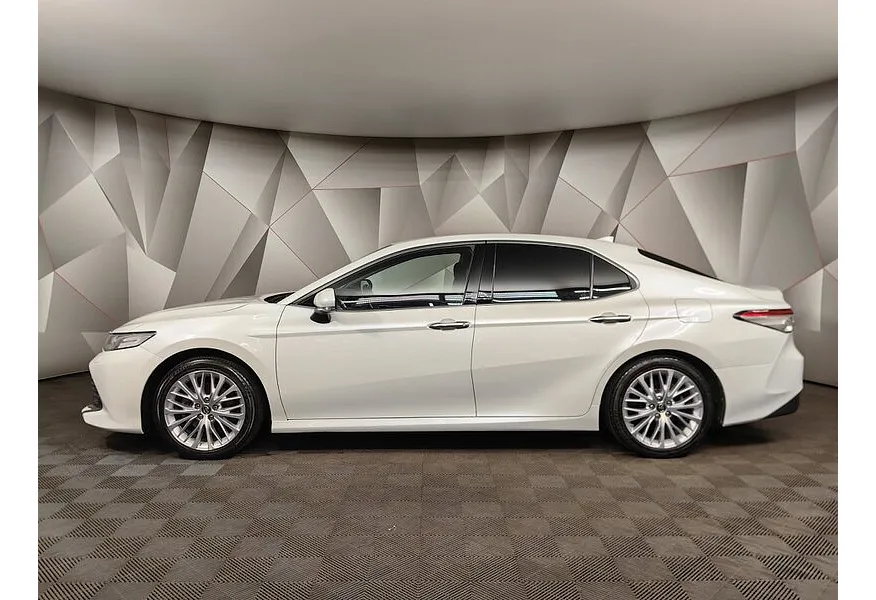 АВИЛОН - Toyota Camry 2.5 AT (181 л.с.) Белый - slide 2