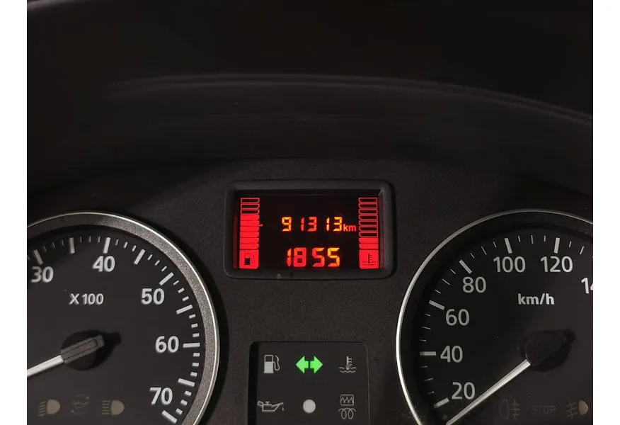 АВИЛОН - Renault Sandero 1.4 MT (75 л.с.) Бежевый - slide 15