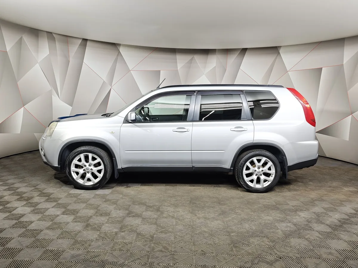 Nissan X-Trail 2.0 CVT AWD (141 л.с.) Серебристый в АВИЛОН. Слайд №5