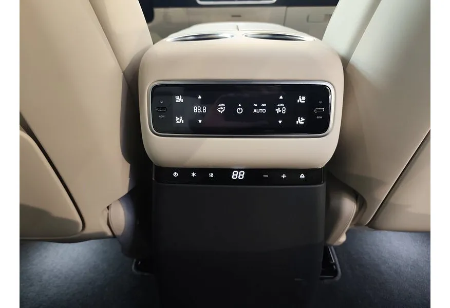 Li Auto L9 1.5 AT 4WD (449 л.с.) Ultra Белый в АВИЛОН. Слайд №15