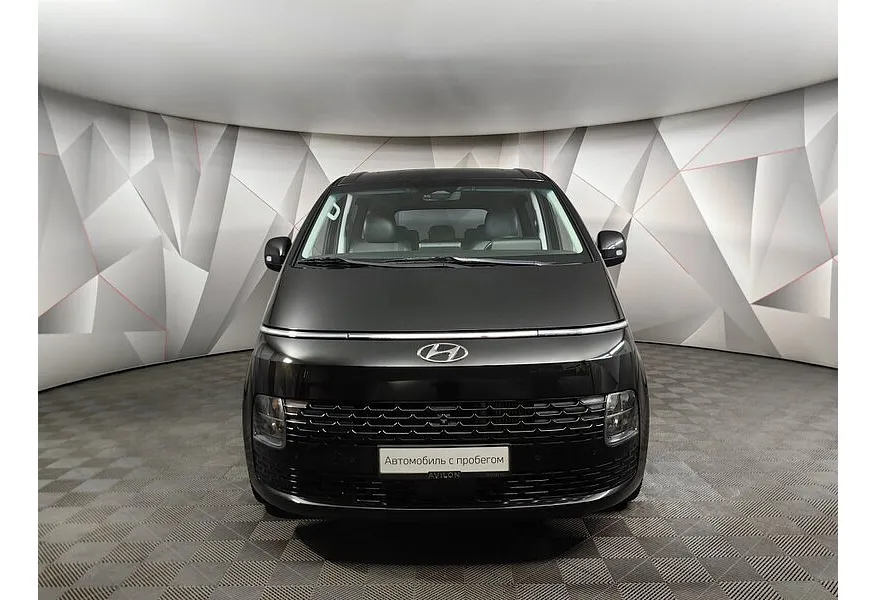Hyundai Staria 2.2 CRDi 8AT 4WD (177 л.с.) 9 мест High-Tech + Электропривод багажника Черный в АВИЛОН. Слайд №7