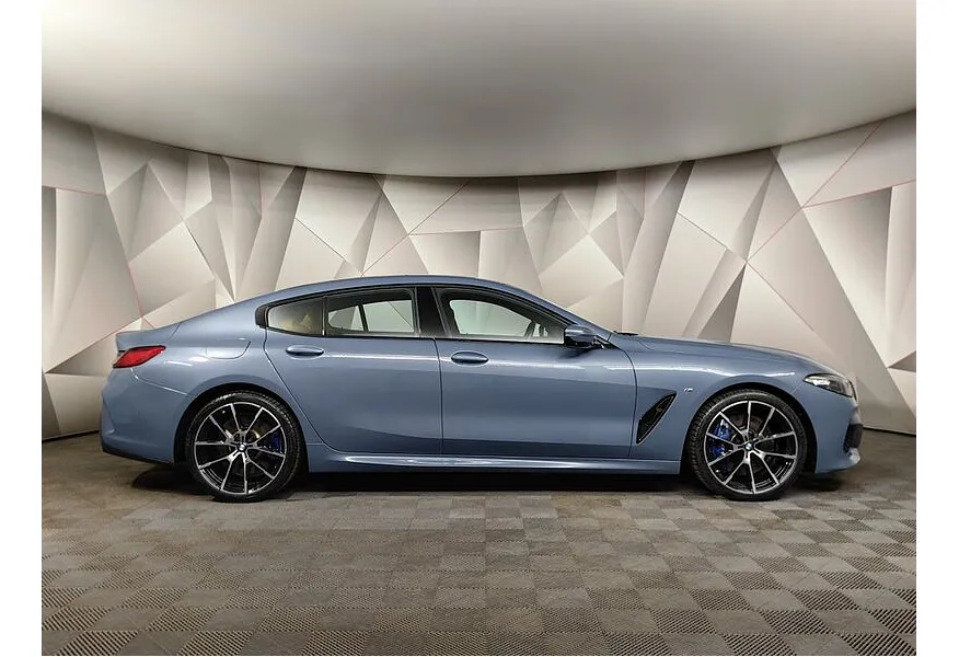 BMW 8 серия 840i xDrive (340 л.с.) M Sport Pro Синий в АВИЛОН. Слайд №6