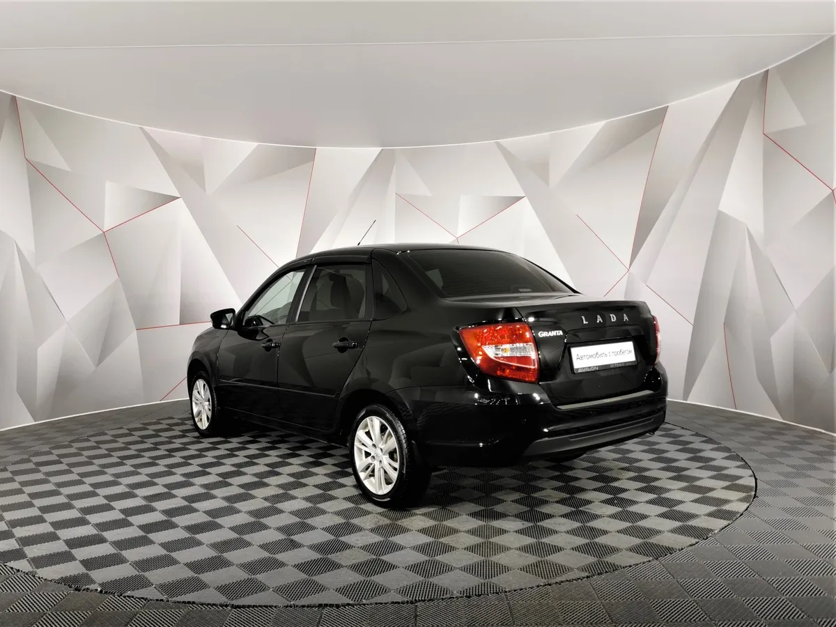 ВАЗ (Lada) Granta 1.6 MT 16кл (98 л.с.) Черный в АВИЛОН. Слайд №4