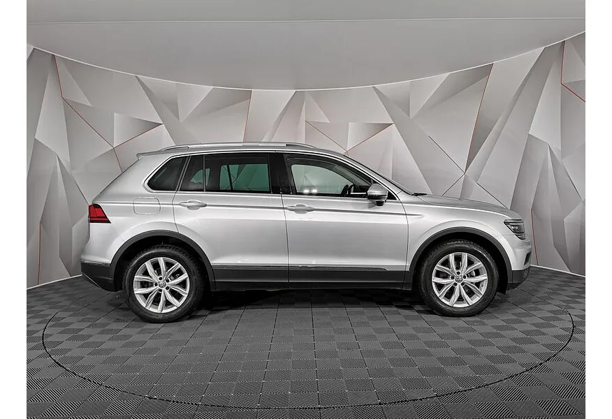 LIVE. Слайд №4