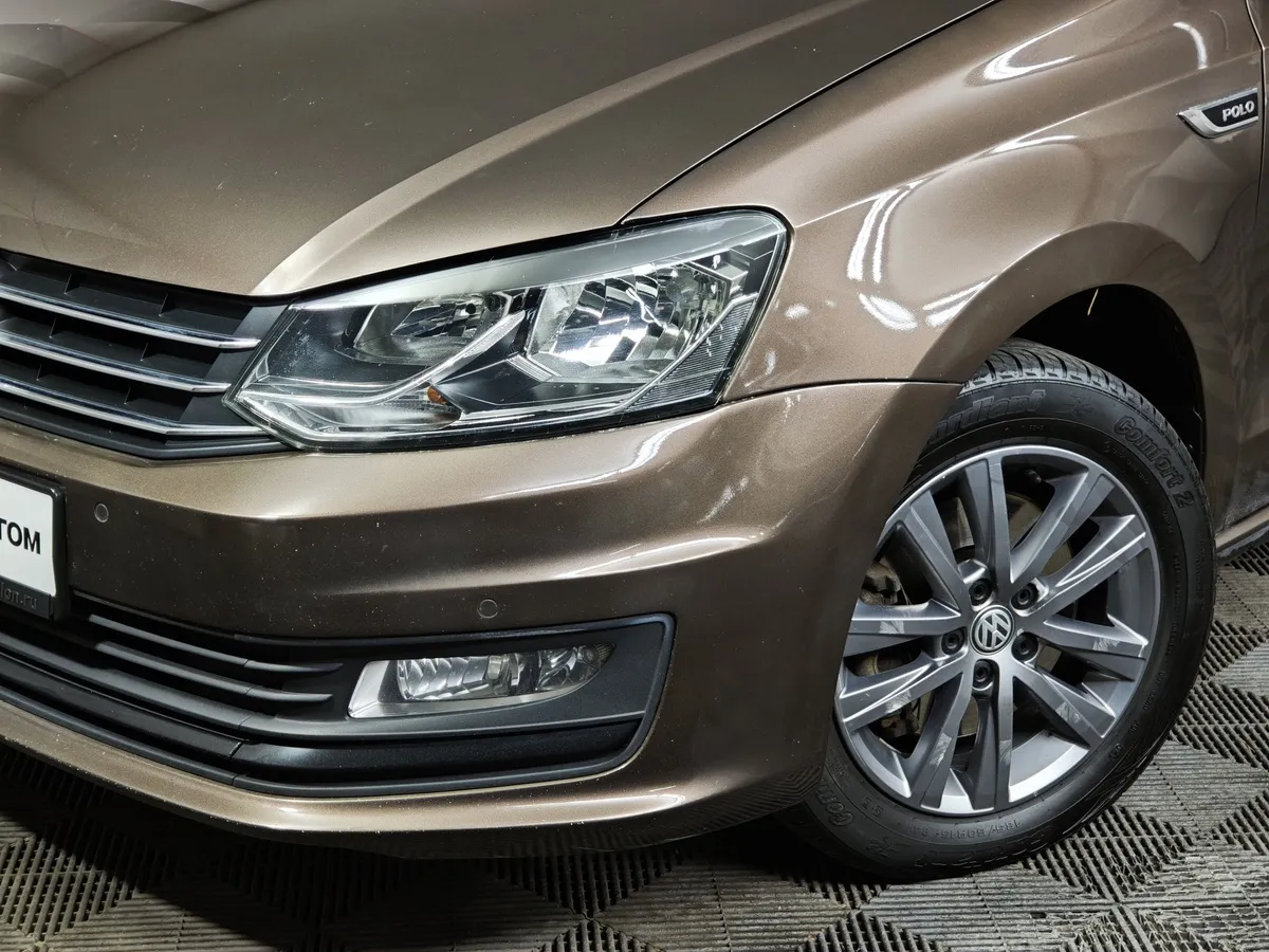 Volkswagen Polo 1.6 MPI AT (110 л.с.) Comfortline Коричневый в АВИЛОН. Слайд №10