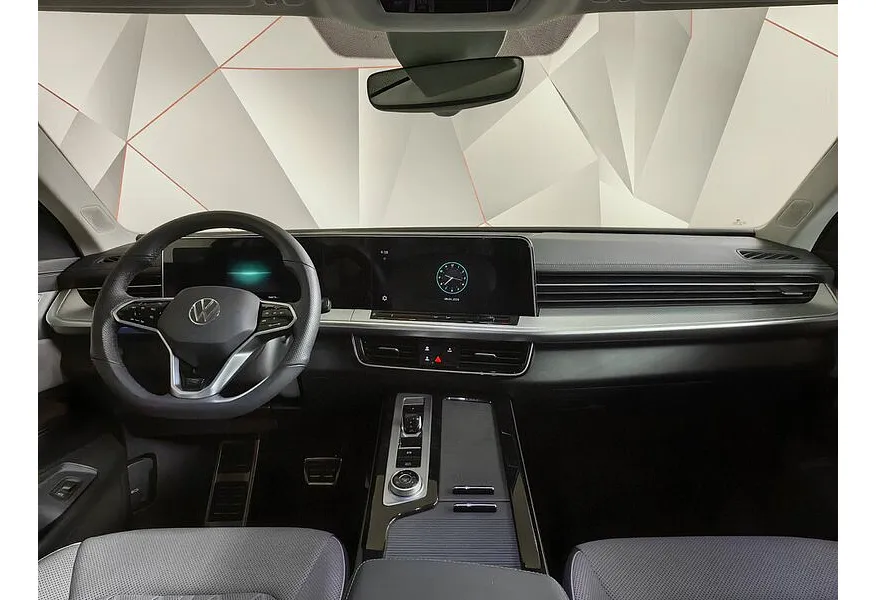 Volkswagen Tavendor 2.0TSI DSG 4WD (220 л.с.) R-Line Touring Edition Белый в АВИЛОН. Слайд №13